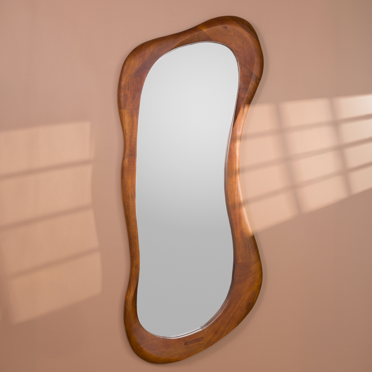 Asymmetric S-Shaped Mirror
